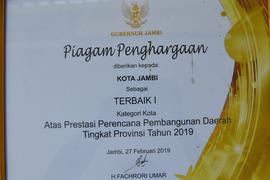 Penghargaan Sebagai Terbaik I  Kategori Kota Atas Prestasi Perencana Pembangunan Daerah Tingkat P...