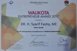 Penghargaan ENTREPRENEUR AWARD 2017 For the distinguished accomplishment in TOURISM MANAGEMENT