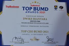 Penghargaan Sebagai Pemenang Kategori TOP CEO BUMD 2021